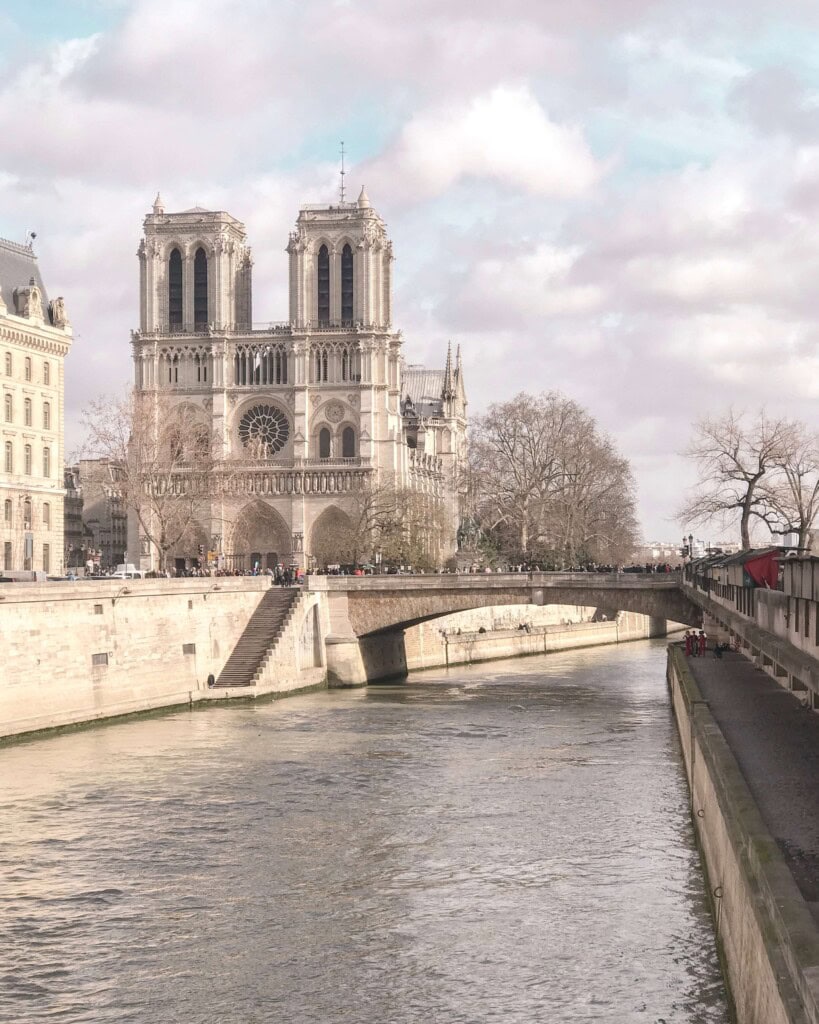 Paris, the city of love 1 Cathedrale de Notre Dame